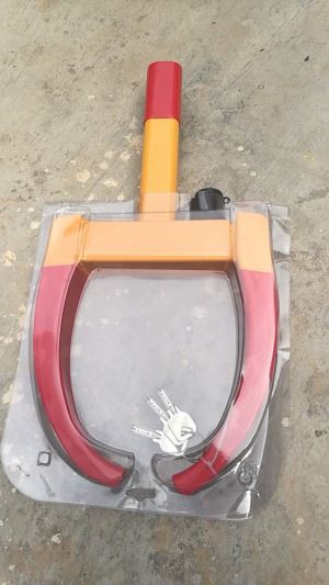 Chaw nres tsheb log Clamp